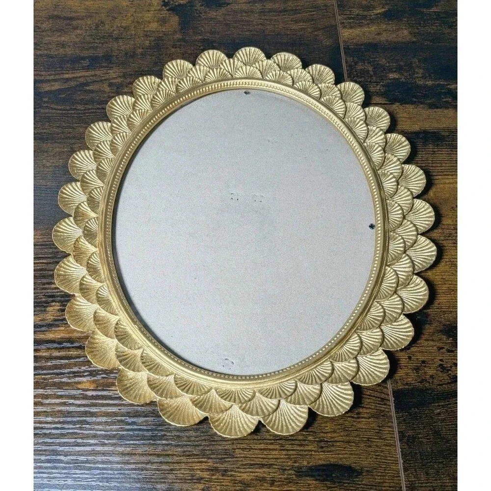 Oval Picture Frame Scalloped Seashell Art Deco Design Resin? Gold Tone